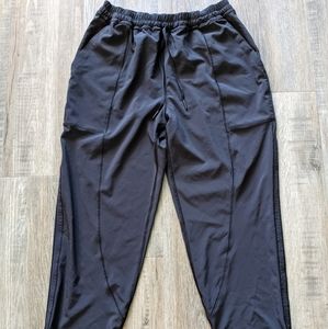 Lululemon Cropped Pants